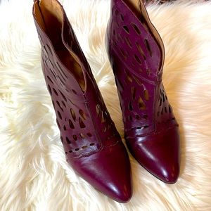 Wine Nine West Laser-Cut Bootie